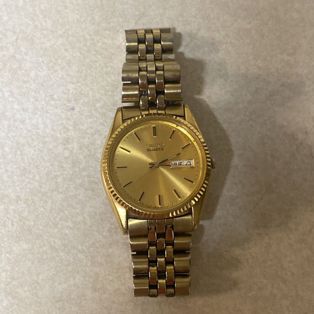 AUTHENTIC SEIKO QUARTZ GOLDEN DIAL DAY DATE MEN'S JAPAN 7N43-8111 VINTAGE WATCH